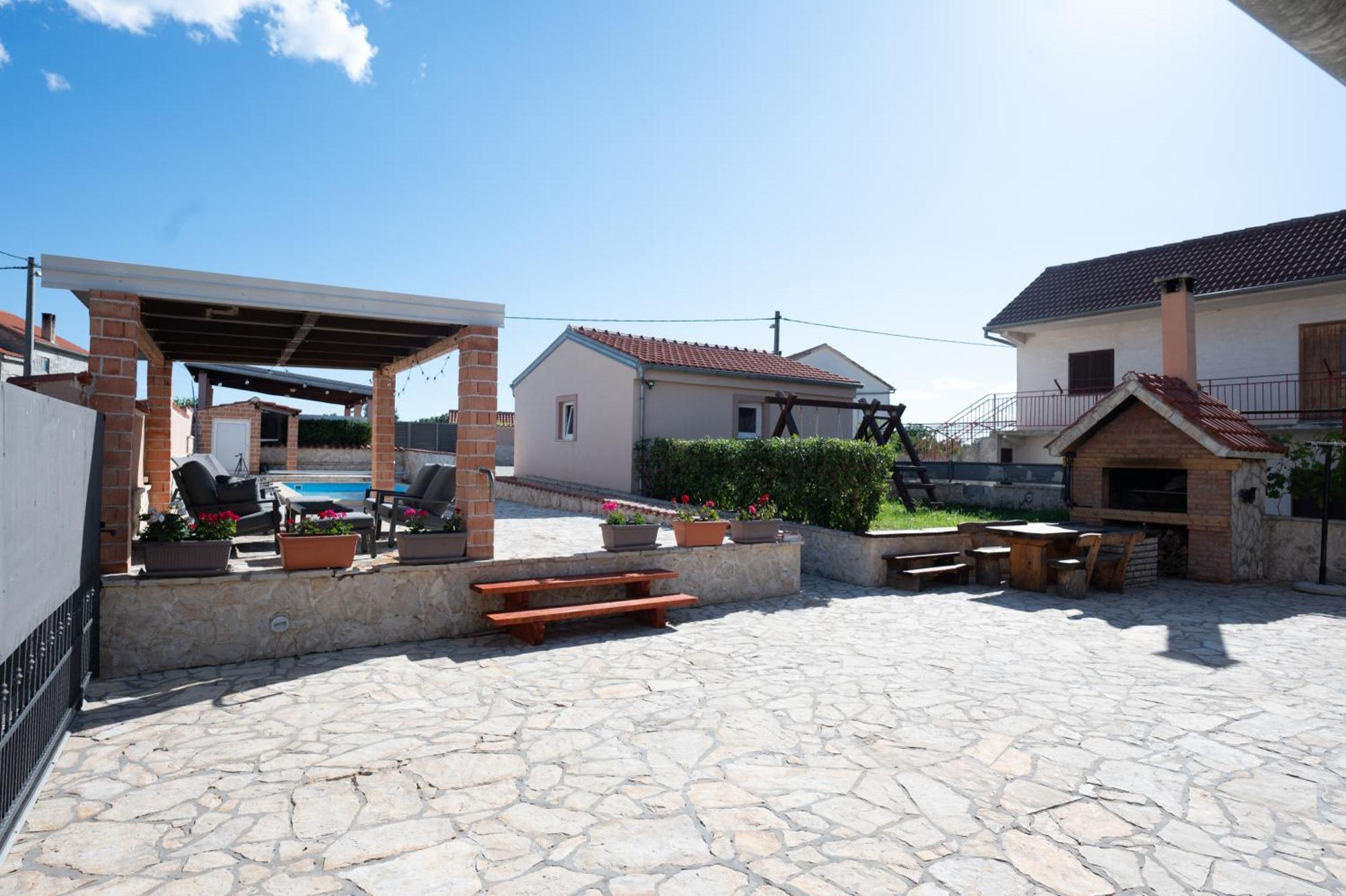 Holiday Home Luka Pridraga Exterior foto